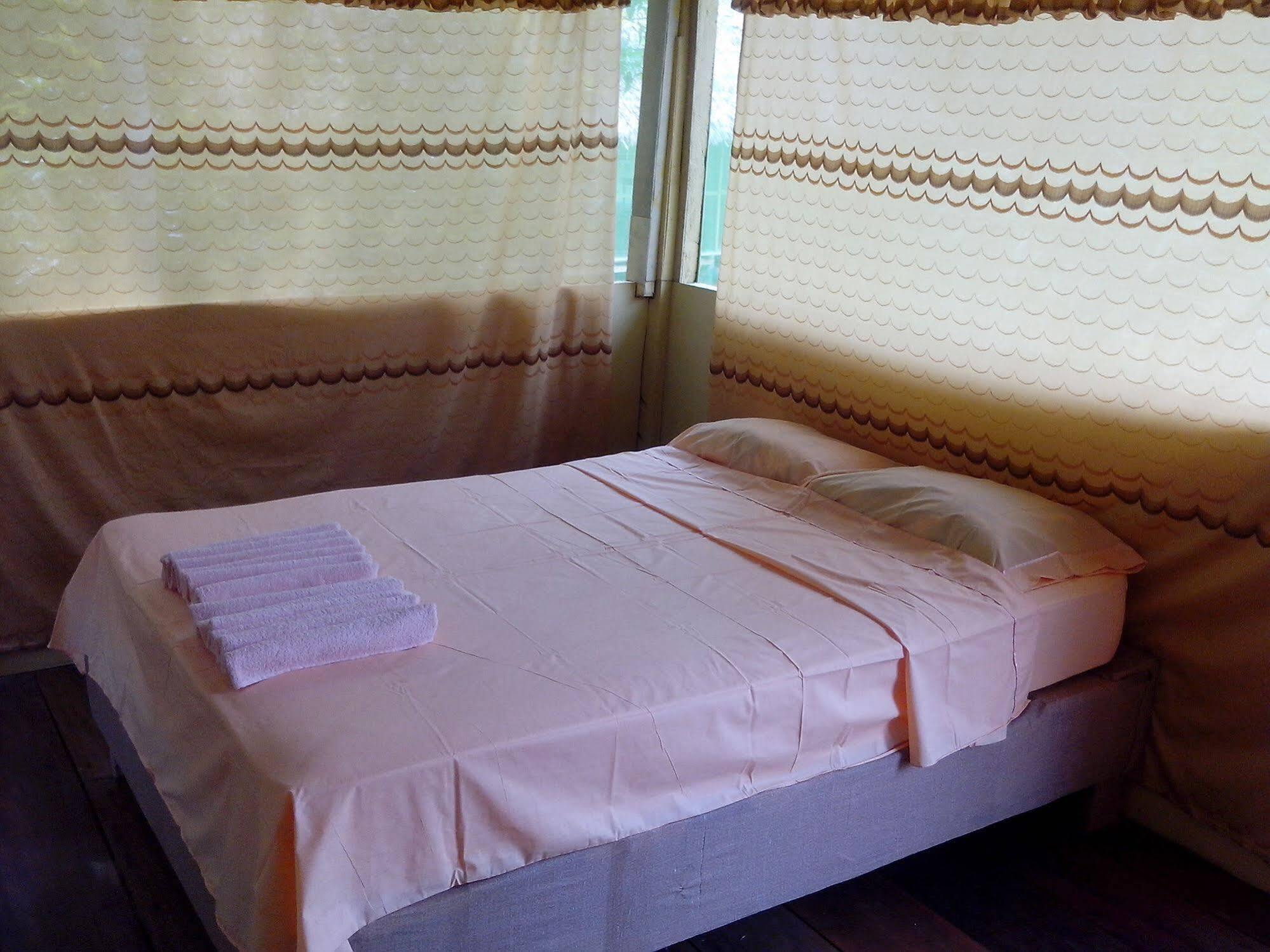 Amazon Queen Lodge Mazán Esterno foto